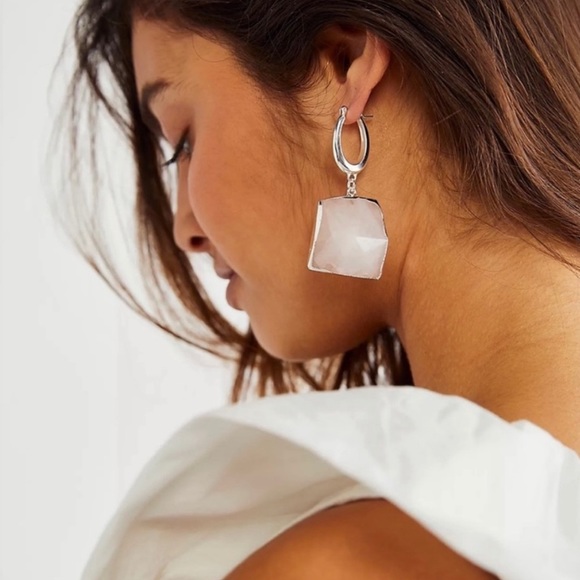 NEW Free People Rose Quartz Dangle Earrings - Picture 3 of 7